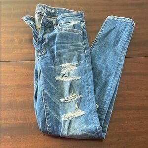 Light wash Distressed Jeans